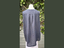 Load image into Gallery viewer, sleeveless pinched blouse (one size)