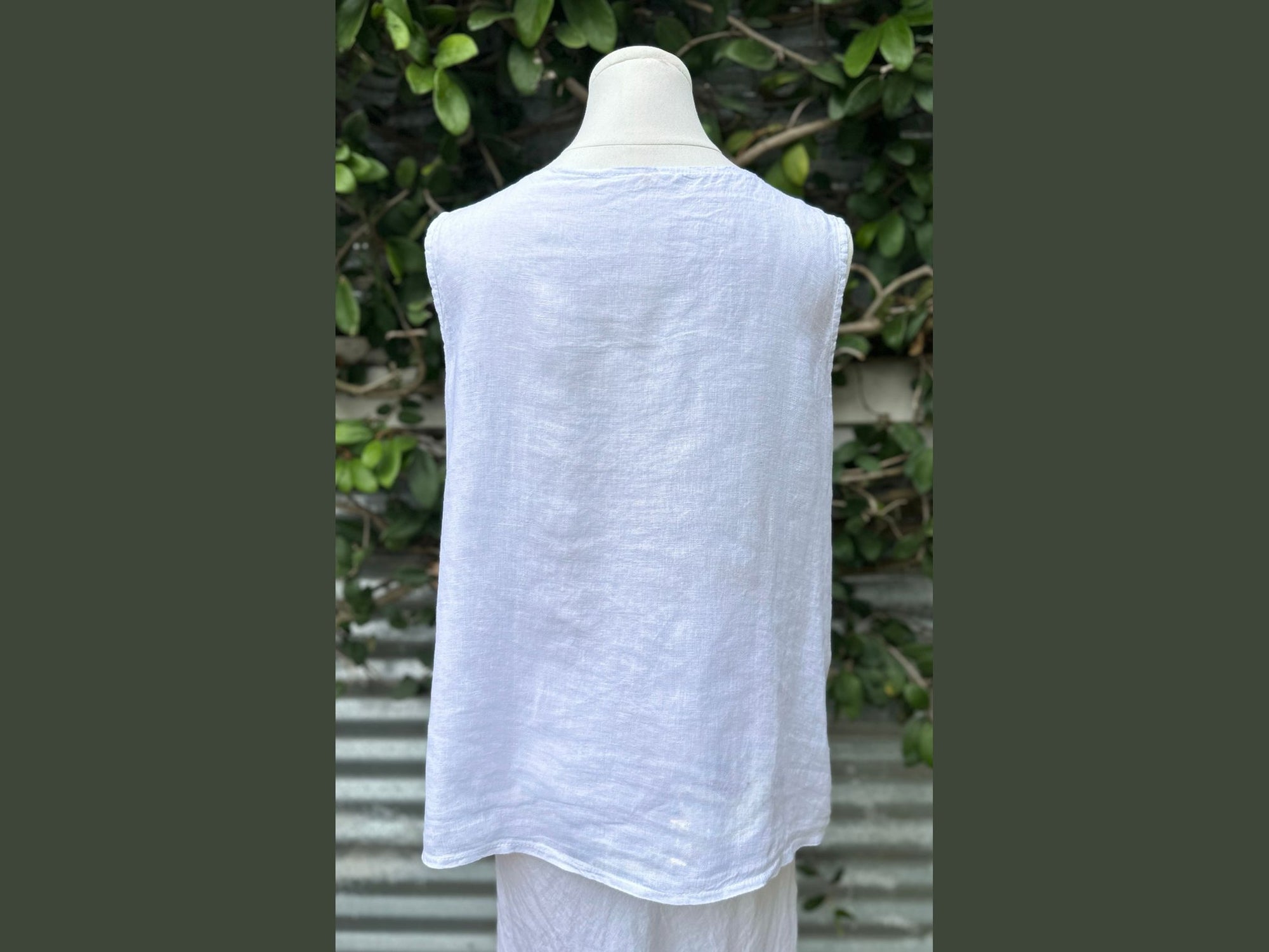 sleeveless cinched square neck blouse (one size)