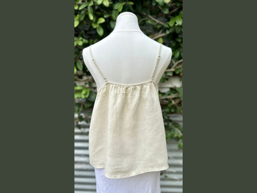 scalloped trim cropped camisole (one size)