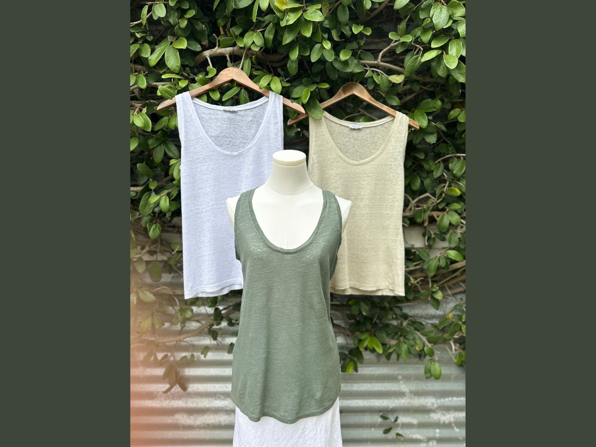 linen/cotton scoop neck tank (one size)
