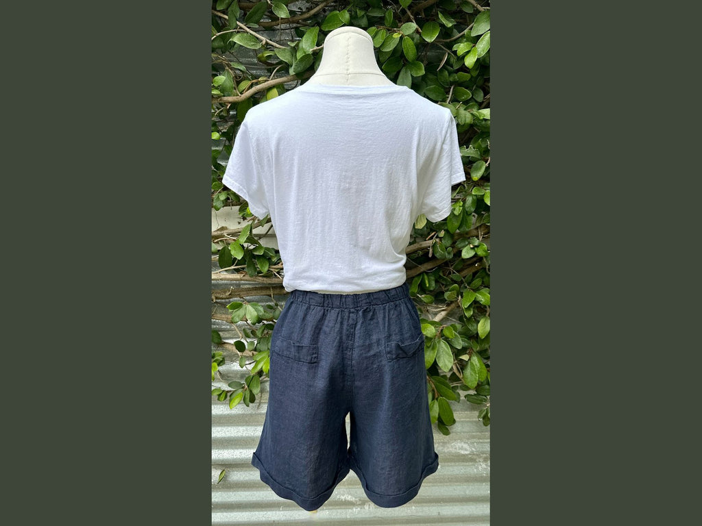 original cuffed linen shorts (one size)