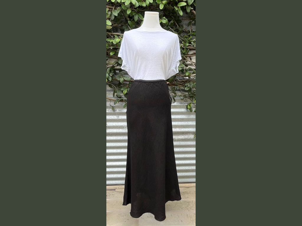 bias cut long linen skirt (one size)