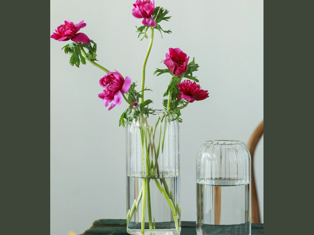 ribbed glass vase (available in three sizes)