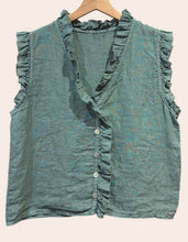 Load image into Gallery viewer, sleeveless ruffled button up linen blouse (one size)